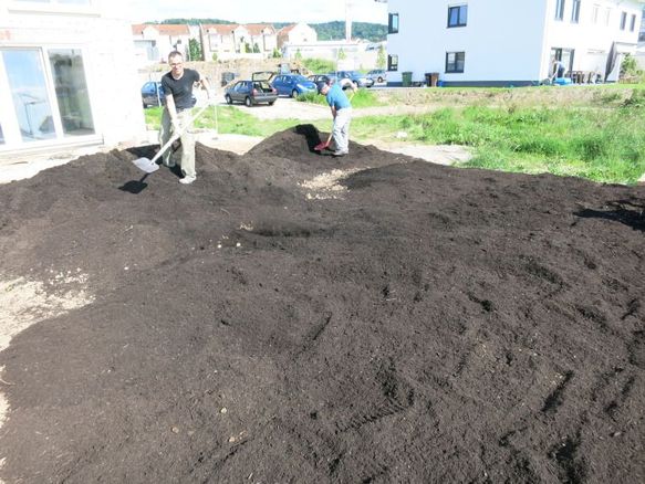 Ziemia do ZAKŁADANIA TRAWNIKÓW humus czarnoziem trawa transport ŚLĄSK