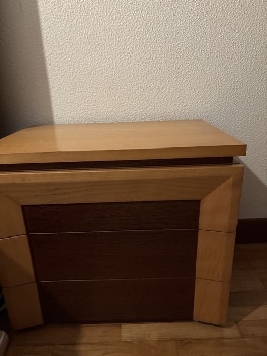 2 Mesinhas de cabeceira