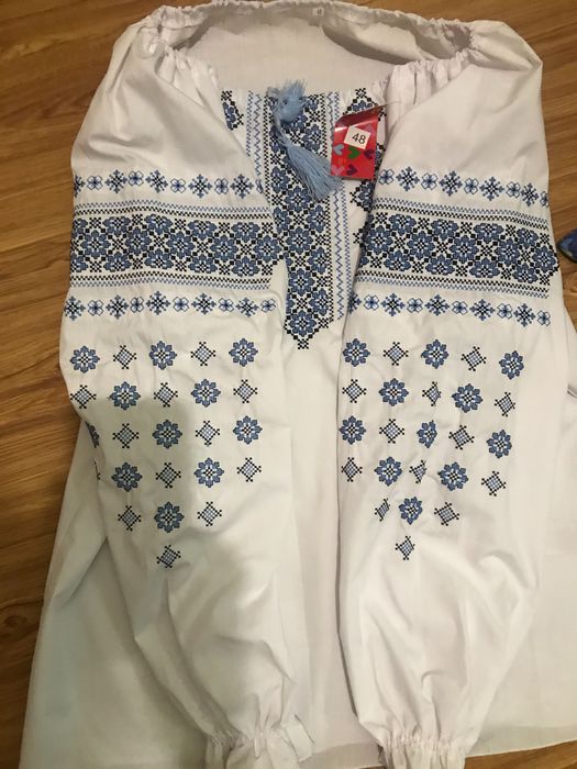Вишиванка  розмір наш 46-48 ціна 890 грн перешлю