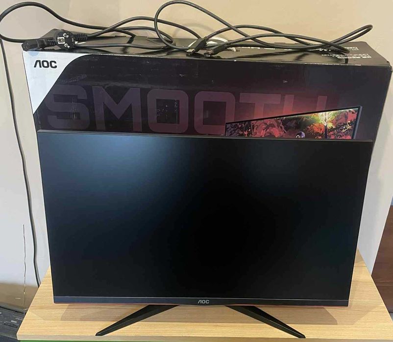 Monitor Gamingowy AOC Q27G2U 27” QHD 144Hz – kompletny zestaw, sprawny