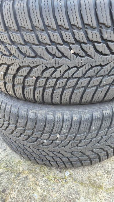 Opony zimowe Nokian 245/45R18 100V XL