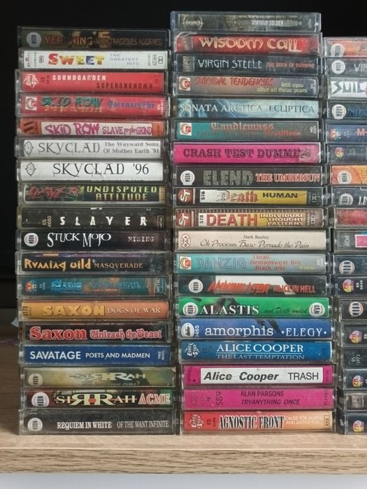 Аудіокасети рок гуртів