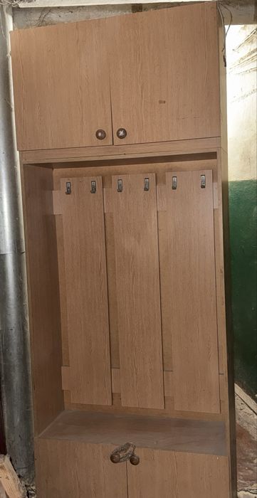 Шафа в прихожу продам