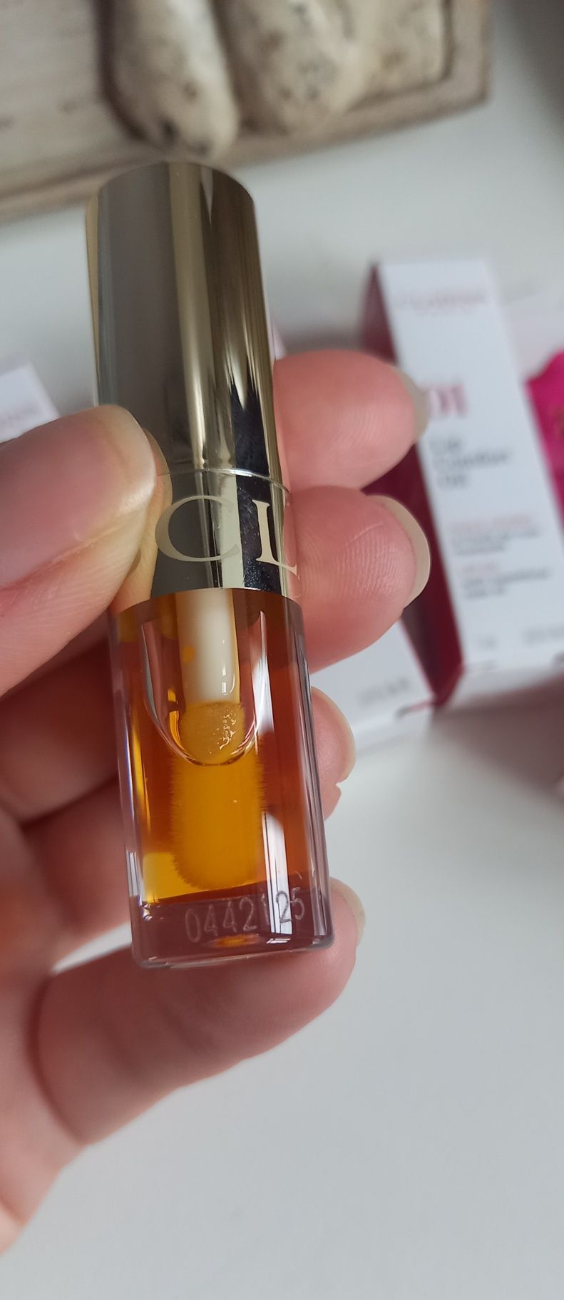 Блиск для губ, олійка для губ Clarins Lip Comfort Oil