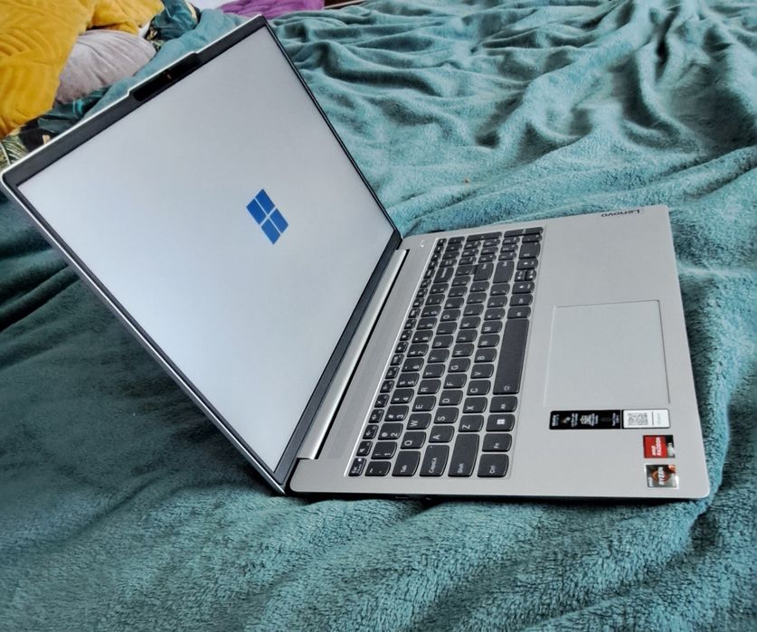 Laptop LENOVO IdeaPad Slim 5