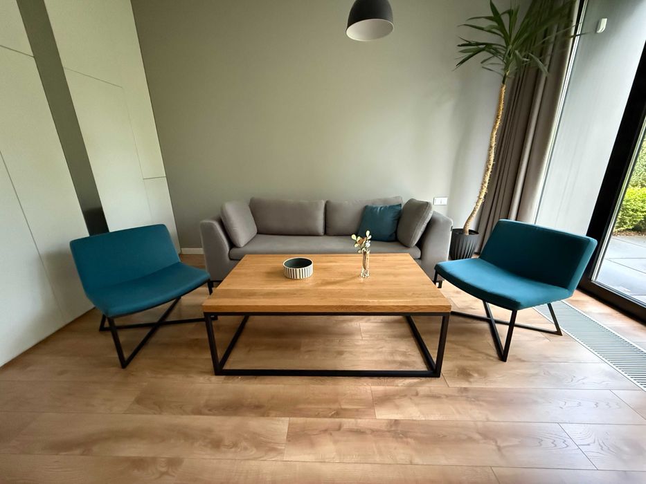 Zestaw mebli do salonu: sofa + 2 fotele+ stolik drewniany