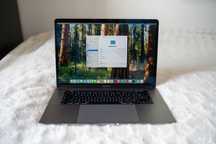 MacBook Pro A1990 i9 8950HK 32GB 512GB SSD RETINA Gray 6-rdzeni AMD