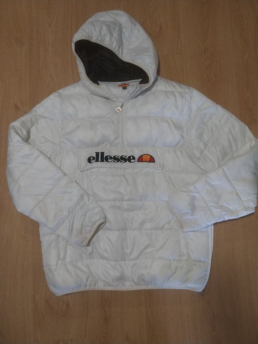 Blusão da marca ELLESSE