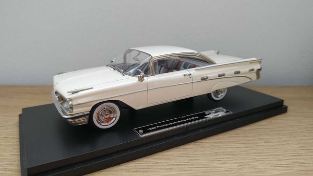 Pontiac Bonneville 1959 Hardtop white (GFCC) 1/43 1:43