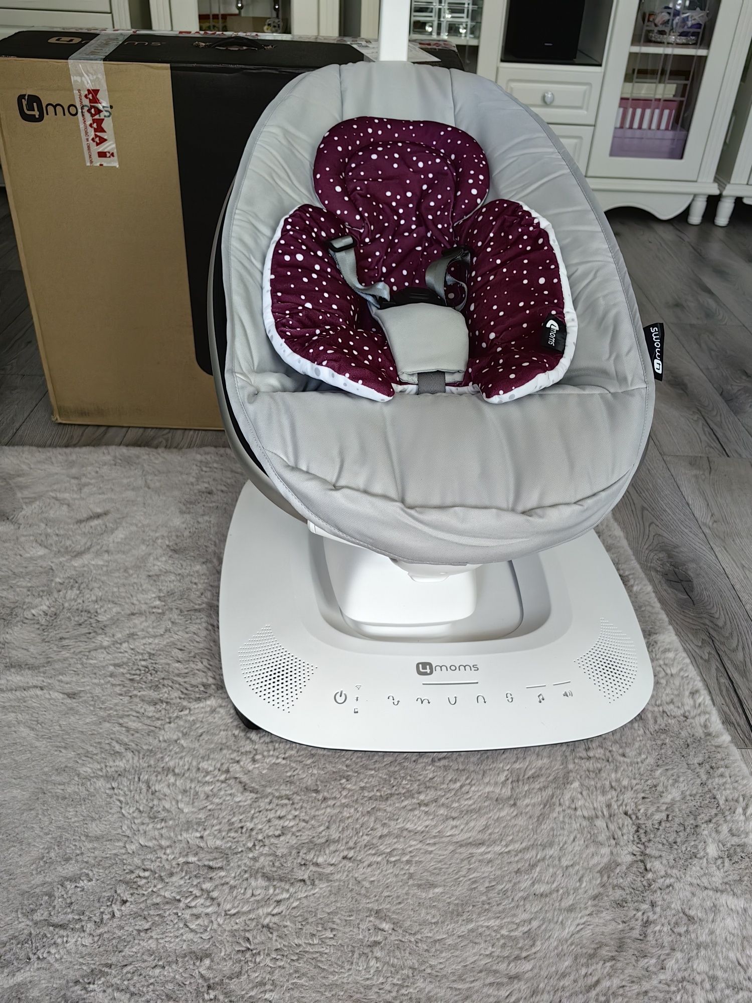 Leżaczek bujaczek hustawka 4moms mamaroo 5 z wkładka dla noworodka