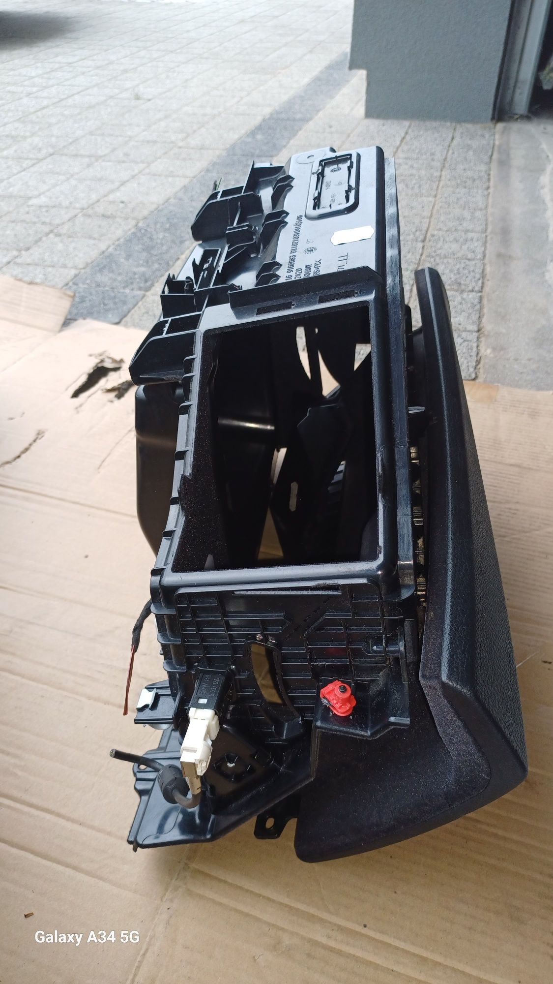 Schowek czarny konsoli bmw f10 f11