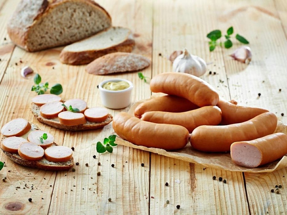 Kiełbasa Parówkowa-Swojskie,Wiejskie Wyroby 300G