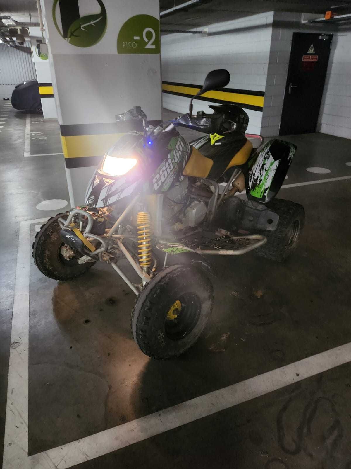 Moto 4 Bombardier DS 650