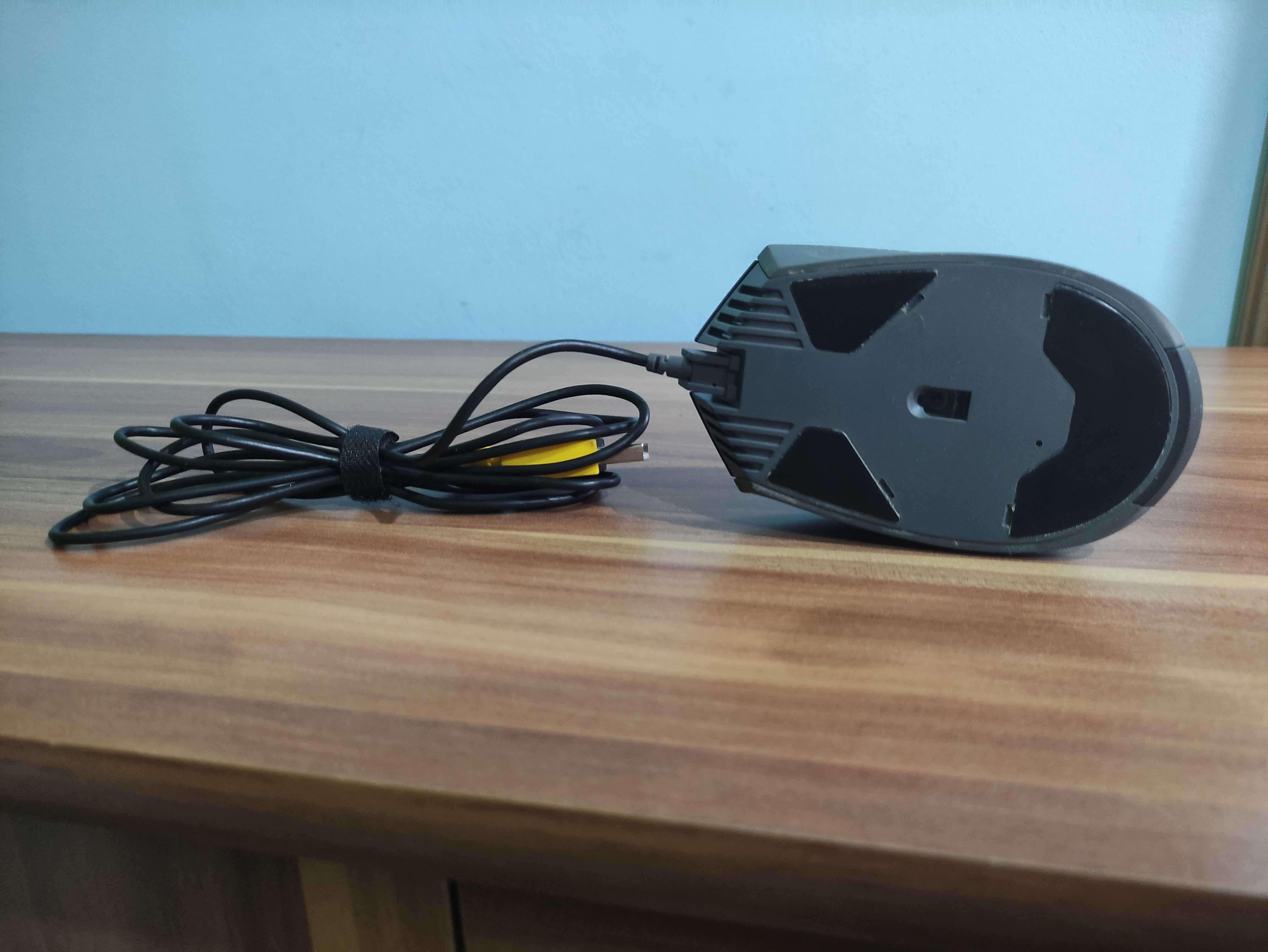 Myszka corsair Katar 8000dpi usb, gamingowa bdb stan