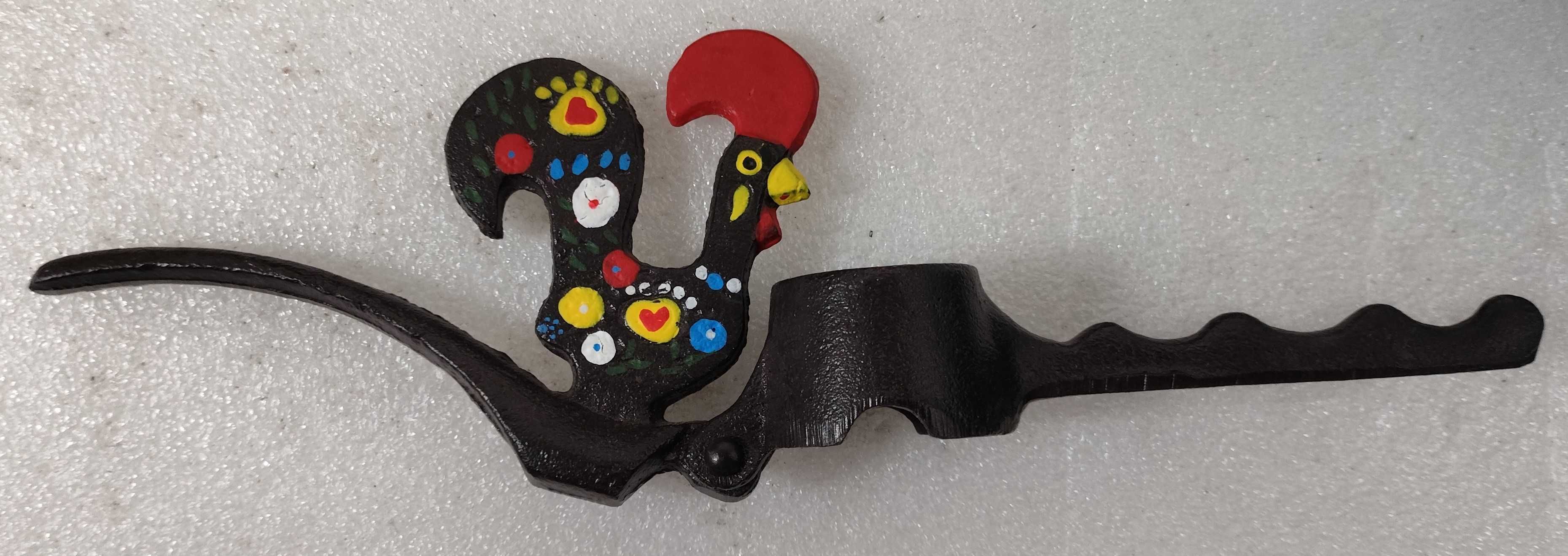 Quebra nozes em ferro - Galo de Barcelos