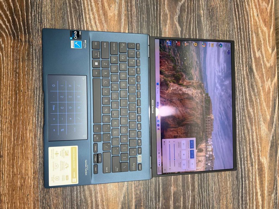 Компактний ноутбук Asus ZenBook 14" 2.8K OLED| i5-1240P|-8GB|SSD-512GB
