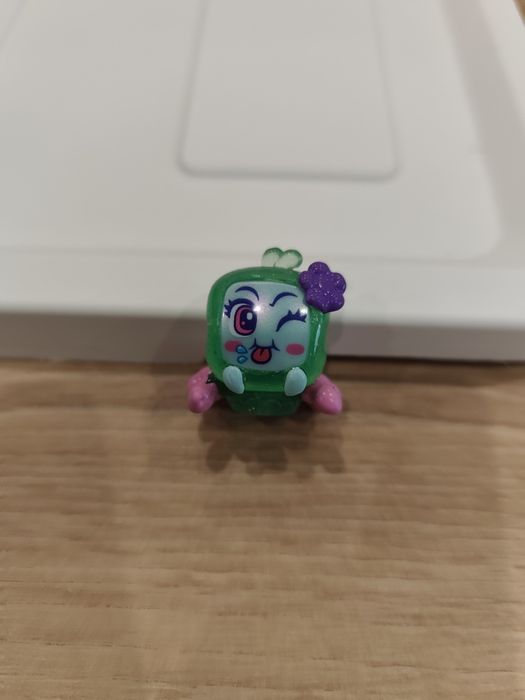 Bardzo rzadki Moji pops