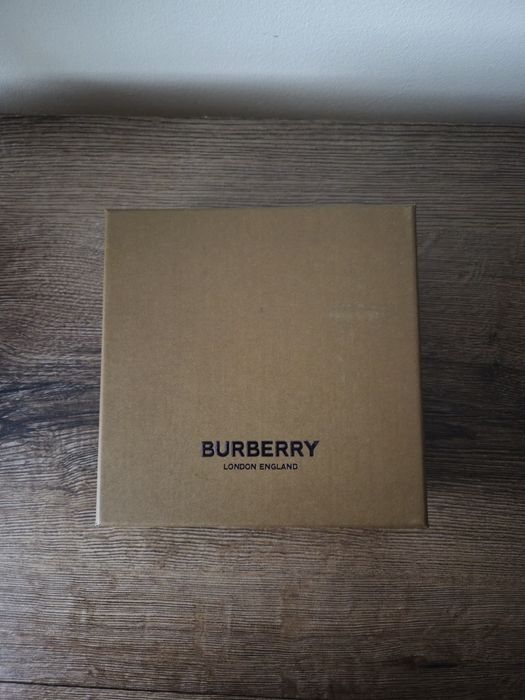 Pudełko kartonowe Burberry