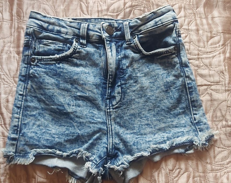 Spodenki jeansowe rozm 146-152 Bershka