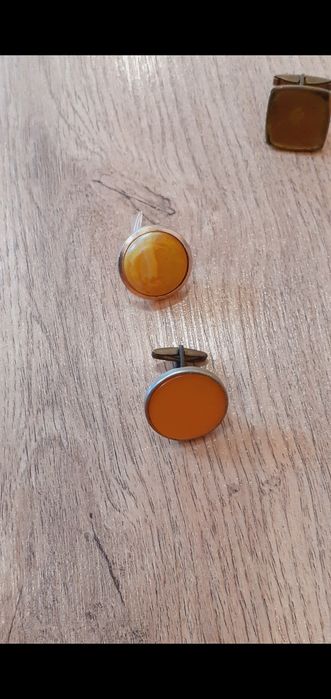 Zapinki do koszul z prl I taki fajny męski gadżet pani z ubraniem i be