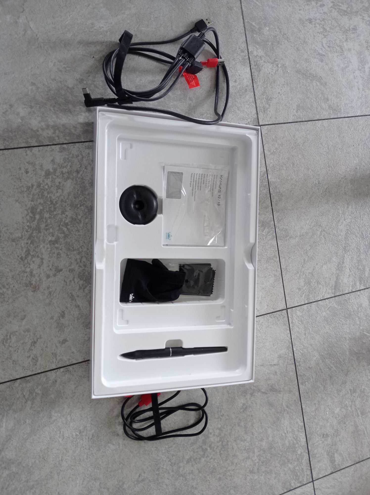 Tablet graficzny Huion Kamvas 13