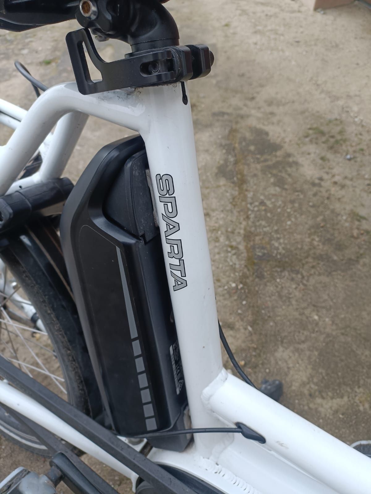 Rower elektryczny Sparta koła 24 całe Rama 49 cm bosch
