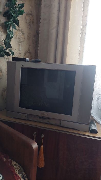 Телевізор Panasonic + т2