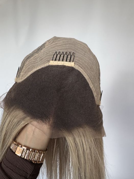 Натуральный парик русый волос омбре, затемнены корни блонд