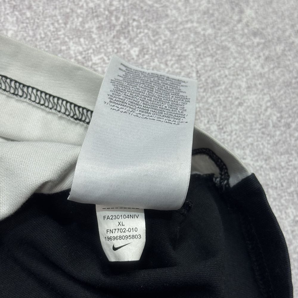 Футболка мужская nike air fn7702-010