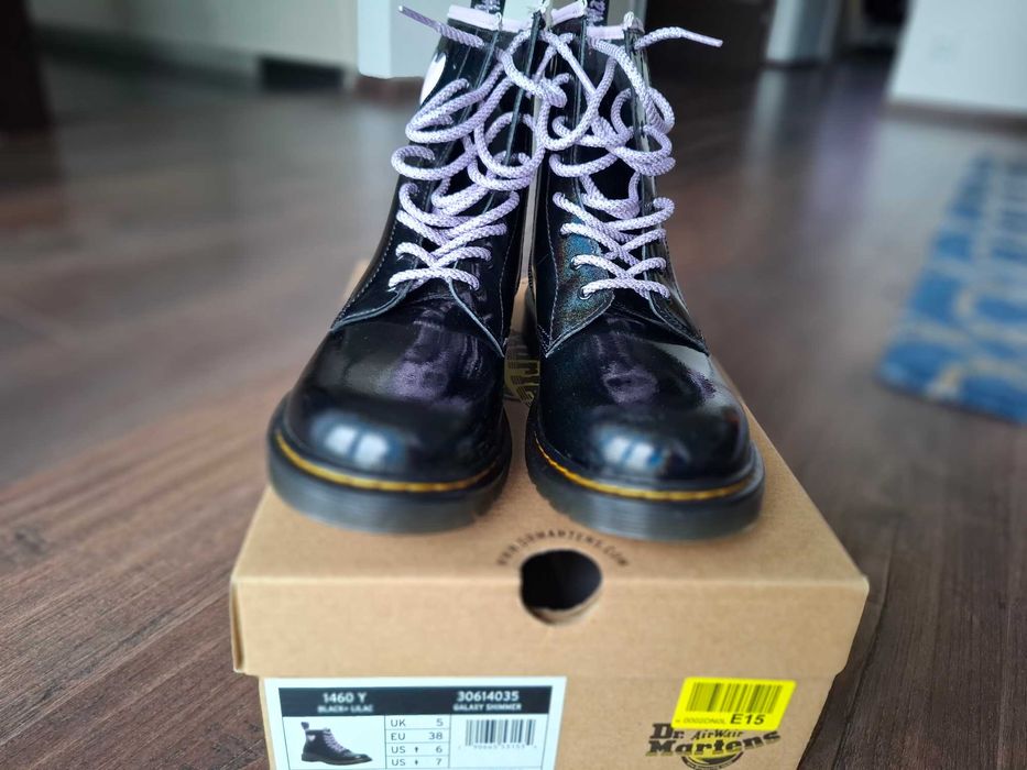 Nowe i oryginalne buty Dr. Martens - r. 38 - dla dziewczynki