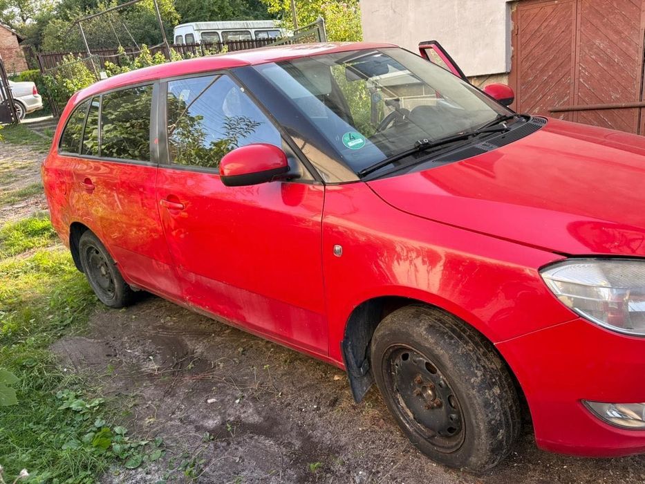 Продам Skoda Fabia 2011 року 1.4 газ / бензин (універсал)
