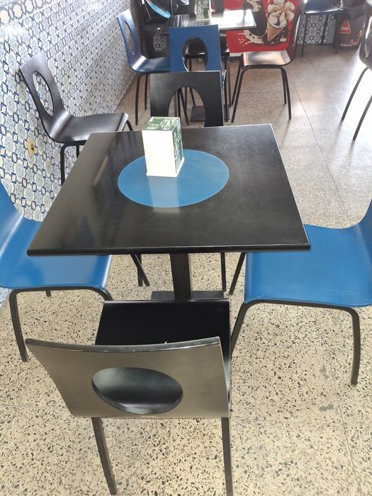 Vendo mobiliário de café