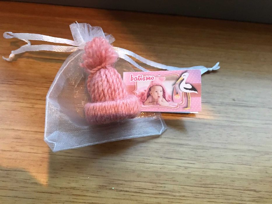 Lembrancinhas - mini gorrinhos de lã