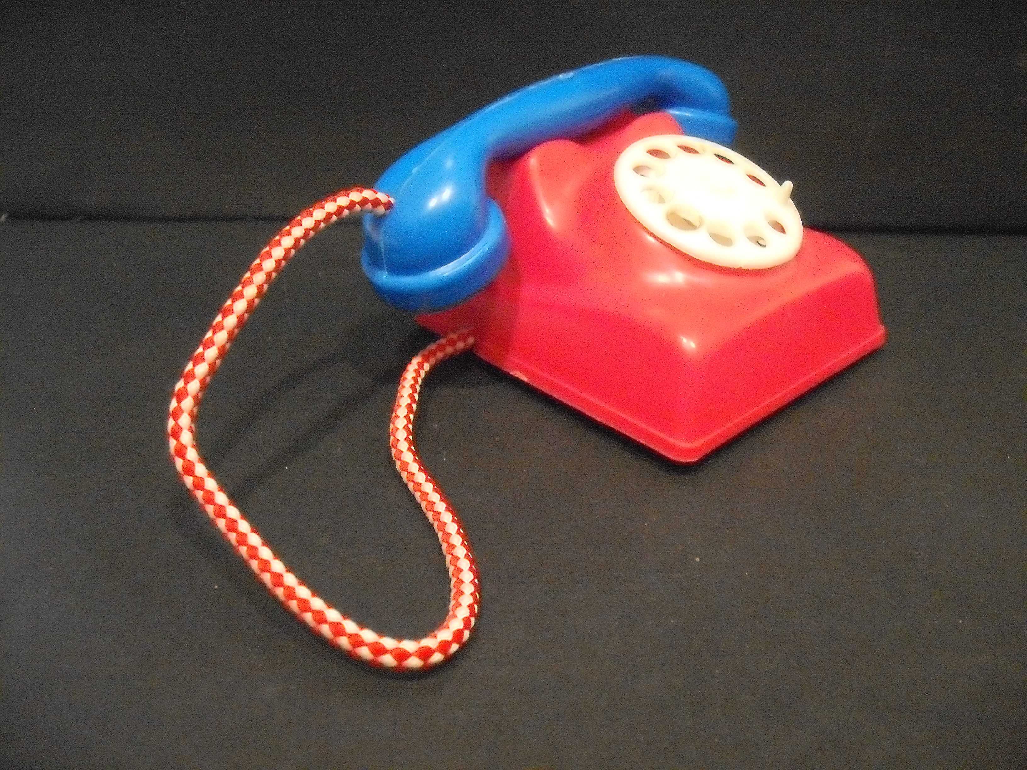 PEPE - Telefone antigo feito em plástico
