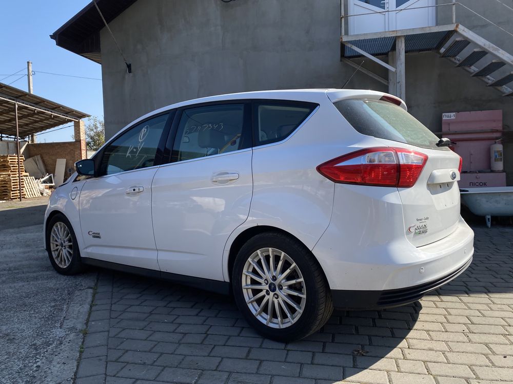 Задній бампер форд с-макс мк2 11-18 / ford c-max