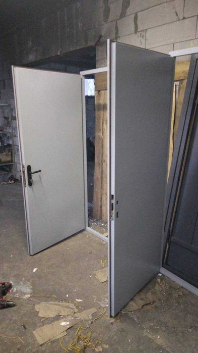 Металлические двери для промышленных объектов