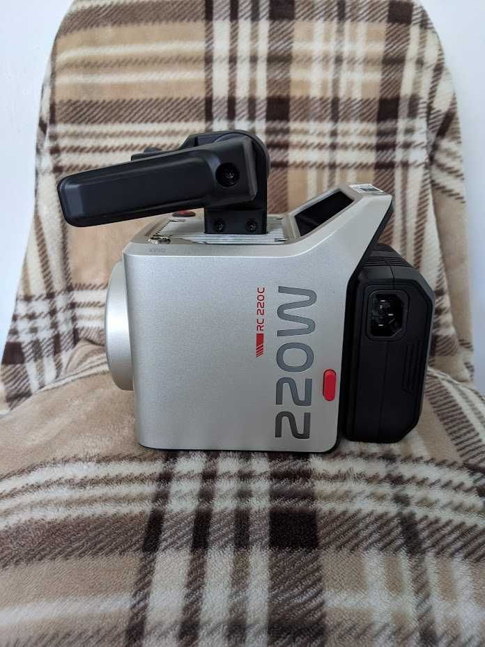 Lampa studyjna filmowa fotograficzna 220W RGB, nieużywana