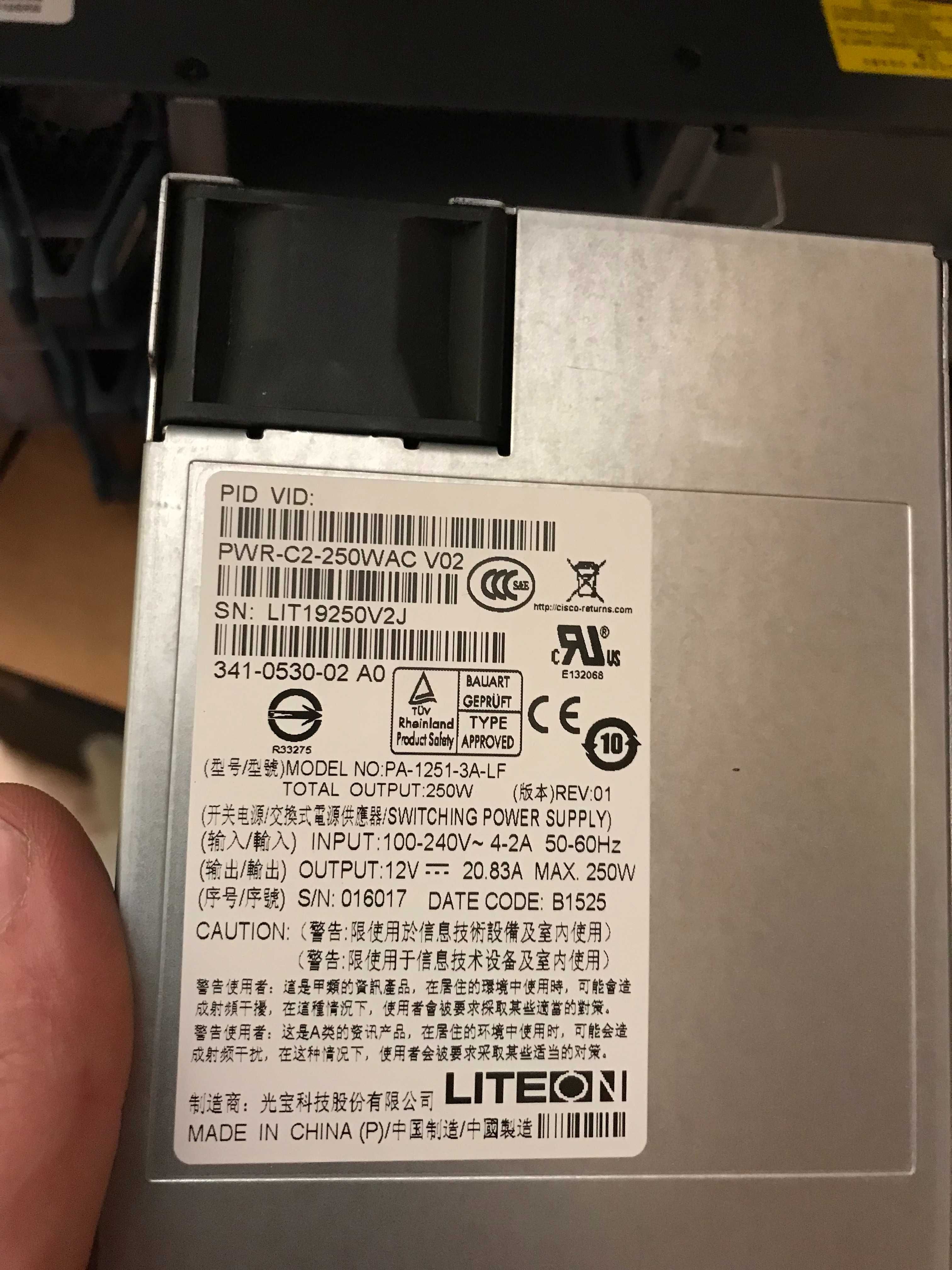 Комутатор Cisco Catalyst 3650 WS-C3650-24TS-S