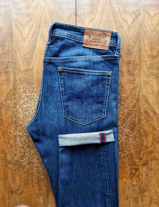 Джинсы (Diesel) Made in Italy ! размер W34-L32