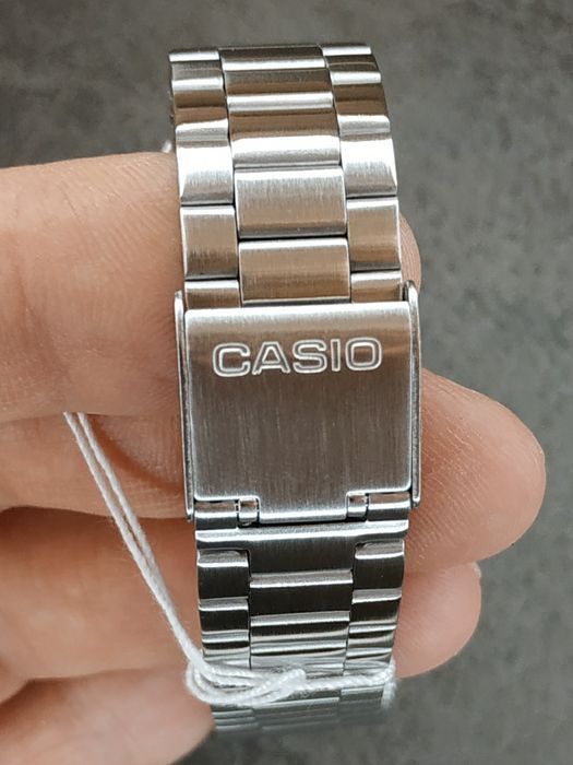 Годинник  Casio A168WEM-7EF Оригінал Гарантія Ретро Касио