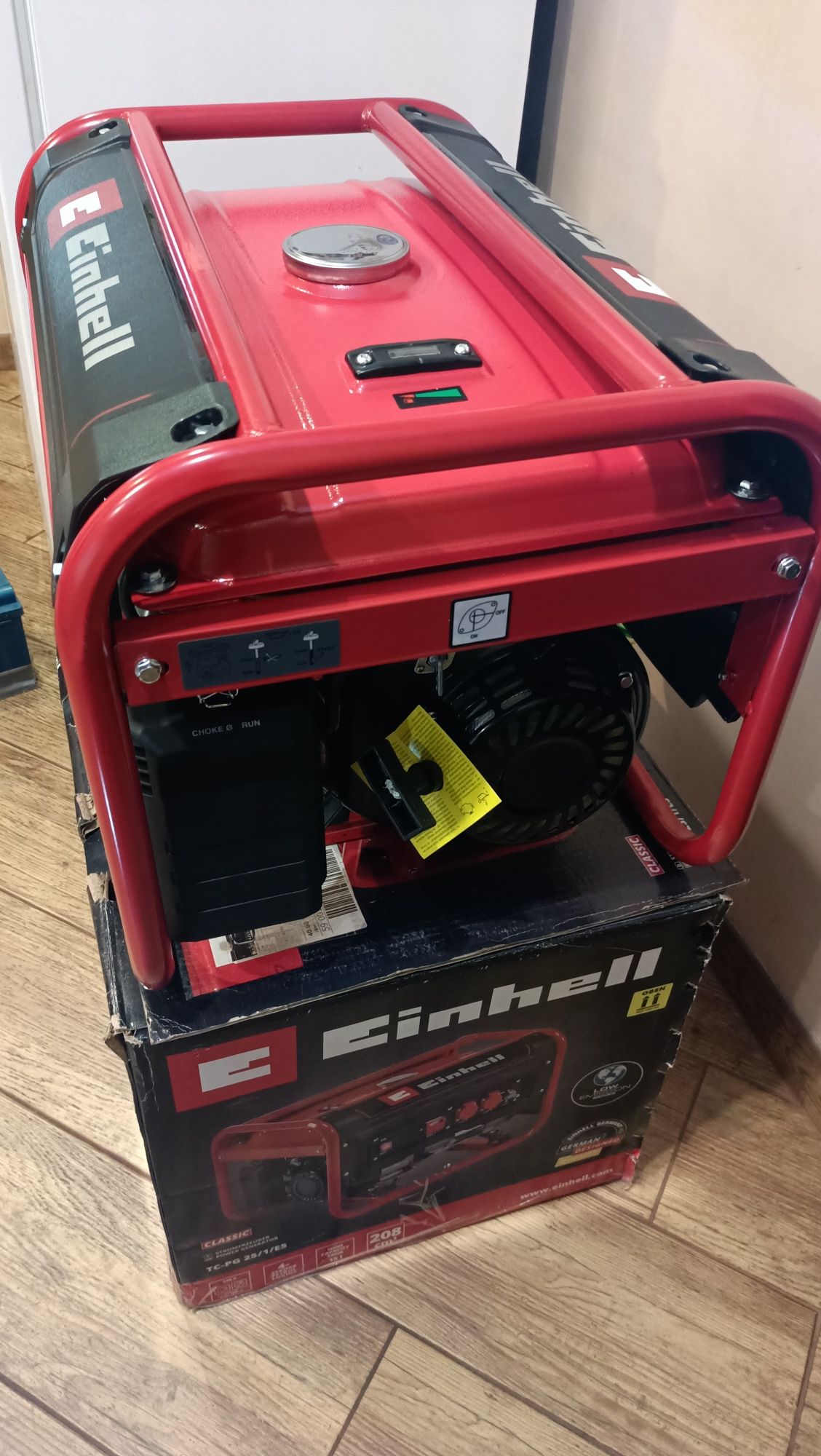 Бензиновий генератор Einhell TC-PG 25/1/E5 2.1 кВт