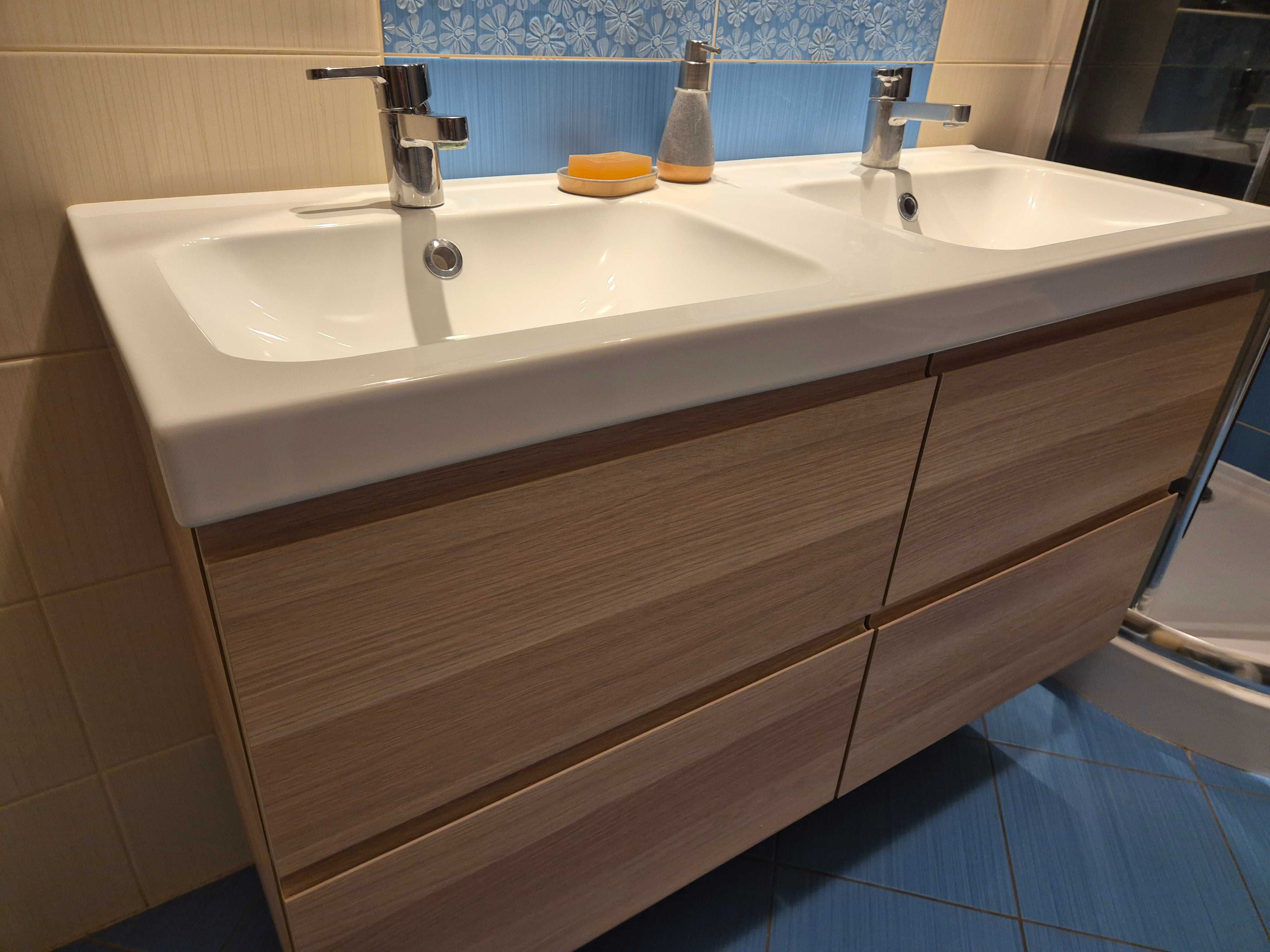 Umywalka podwójna z szafką. Ikea