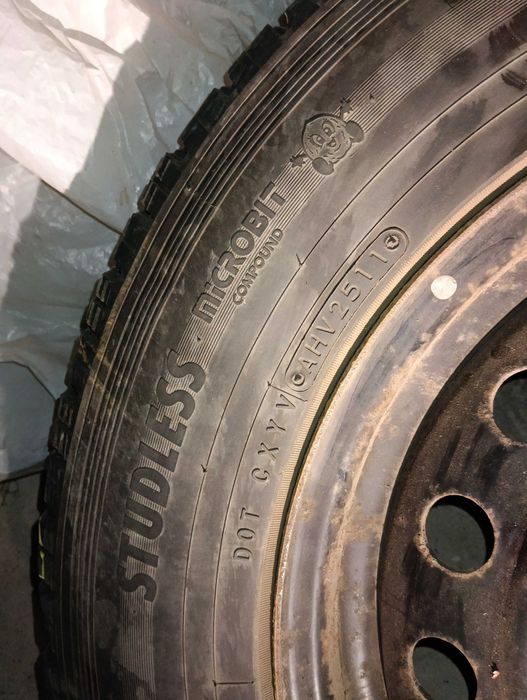 Шини зимові Toyo G02 plus 215/70 R16 100Q (протектор 7-8мм)