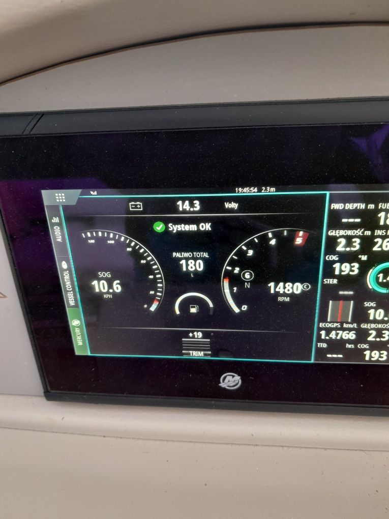 Sprzedam łódź motorową  maxum 2100 sc3