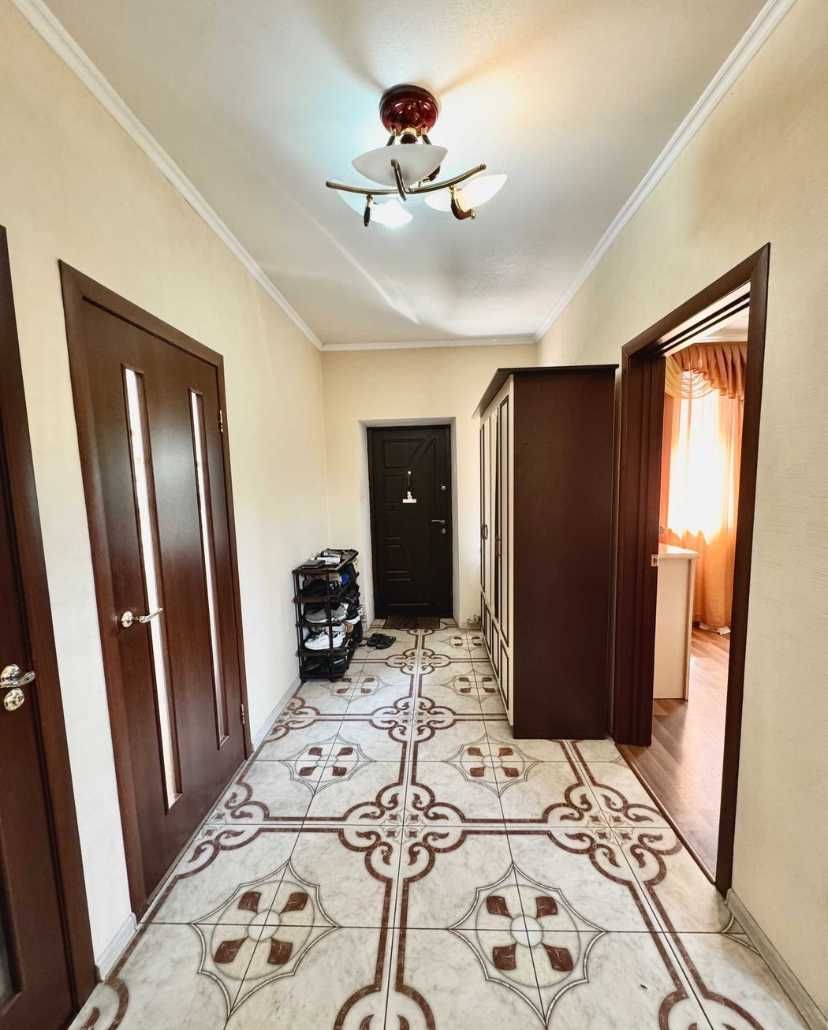 Продам хороший дом на Немышле ,180 м2 с ремонтом (код 5215)