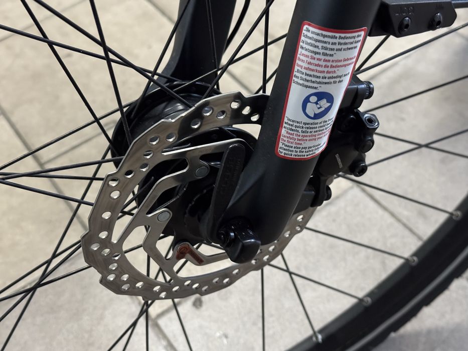 Rower Cube Touring EXC, rama M, mało używany - jak nowy