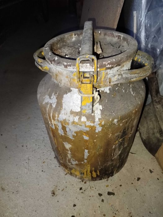 Сурік залізний жовтого кольору