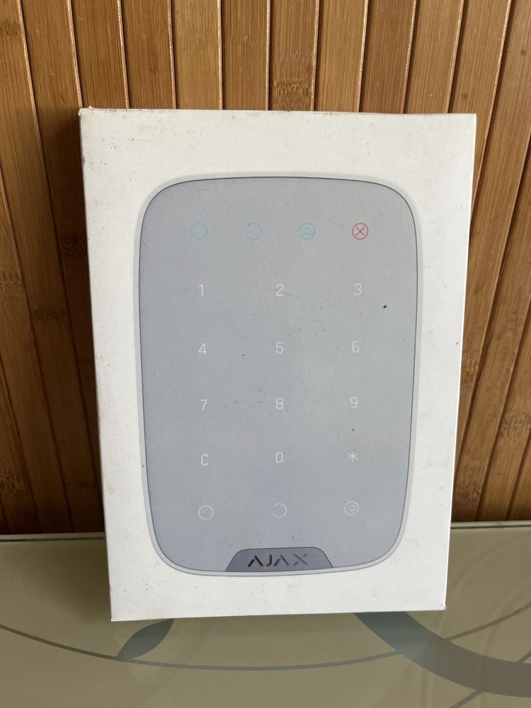 Клавіатура Ajax KeyPad Біла