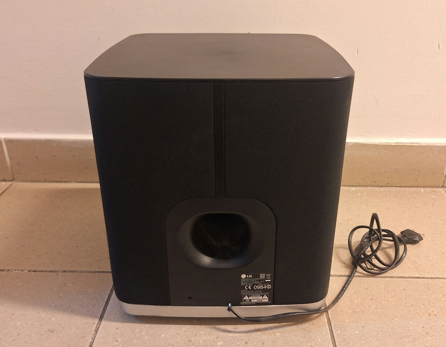 Subwoofer aktywny LG S73A1-D