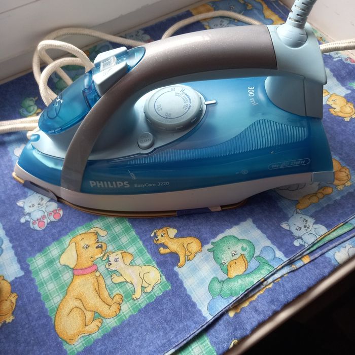 Утюг ФИЛИПС  новый дешево